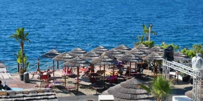 Bed And Breakfast Lagiocosa Reggio di Calabria Bagian luar foto