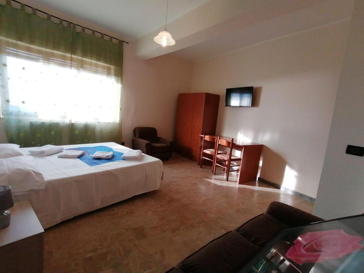 Bed And Breakfast Lagiocosa Reggio di Calabria Bagian luar foto