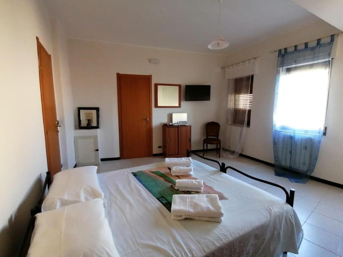 Bed And Breakfast Lagiocosa Reggio di Calabria Bagian luar foto