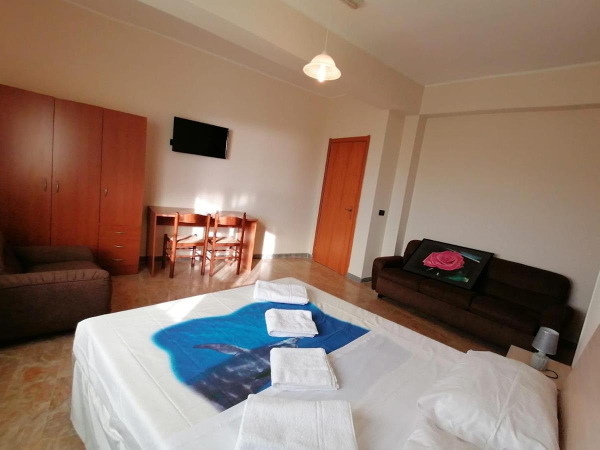 Bed And Breakfast Lagiocosa Reggio di Calabria Bagian luar foto
