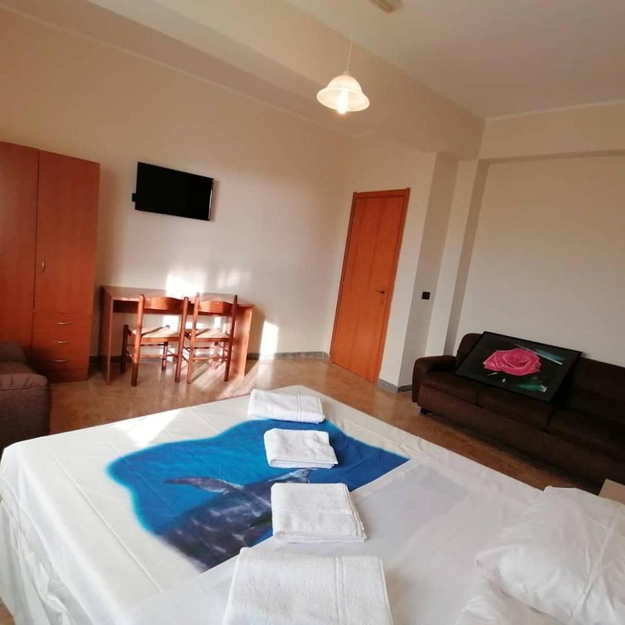 Bed And Breakfast Lagiocosa Reggio di Calabria Bagian luar foto