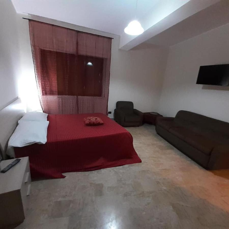 Bed And Breakfast Lagiocosa Reggio di Calabria Bagian luar foto